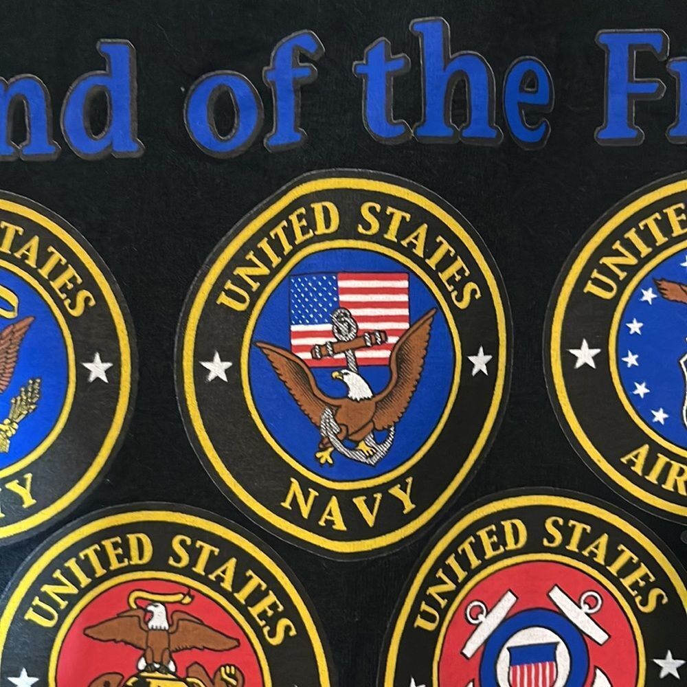 US Military Land of the Free Because of the Brave Gildan Mens Tee Size Large - Picture 5 of 16
